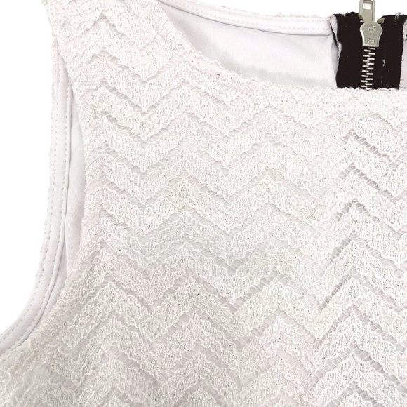 Speechless - Sleeveless Black‎ $ White Dress - Mini - XS - Picture 7 of 7